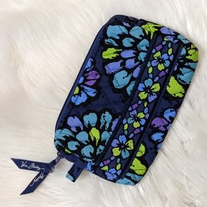 NWOT Vera Bradley Indigo Pop blue flower pattern small cosmetic bag